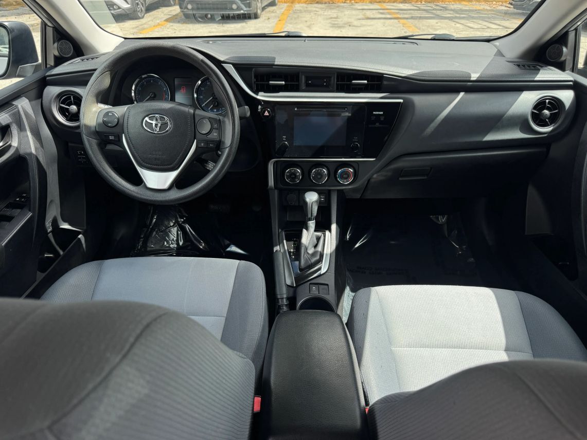2017 Toyota Corolla SE Sedan 4D