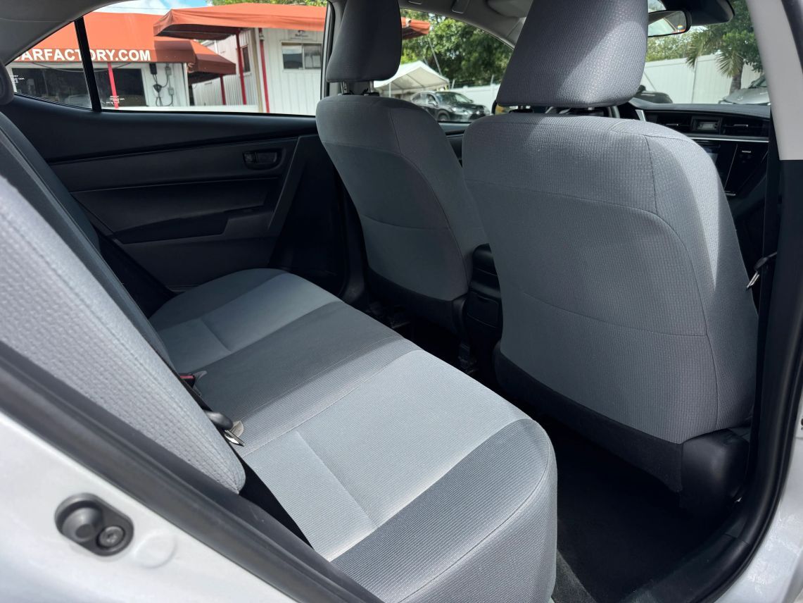 2017 Toyota Corolla SE Sedan 4D
