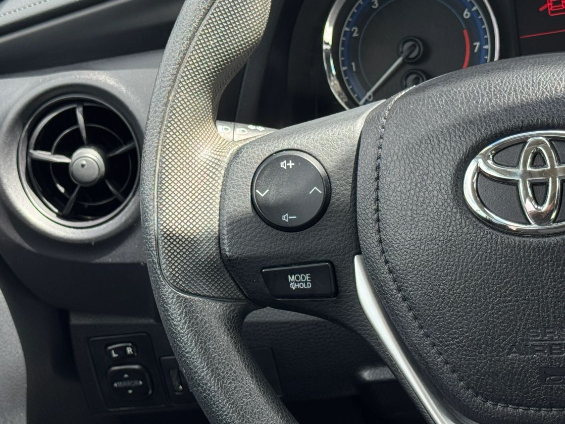 2017 Toyota Corolla SE Sedan 4D