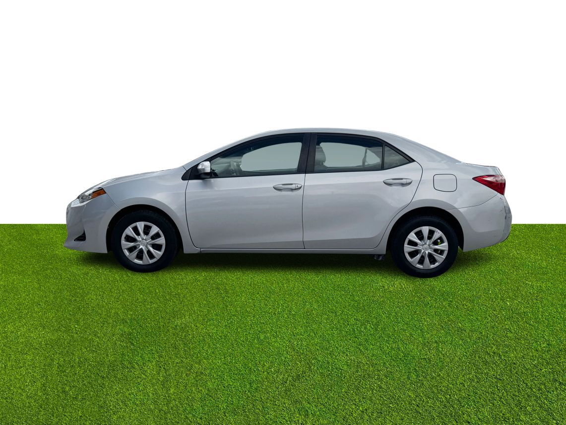 2017 Toyota Corolla SE Sedan 4D