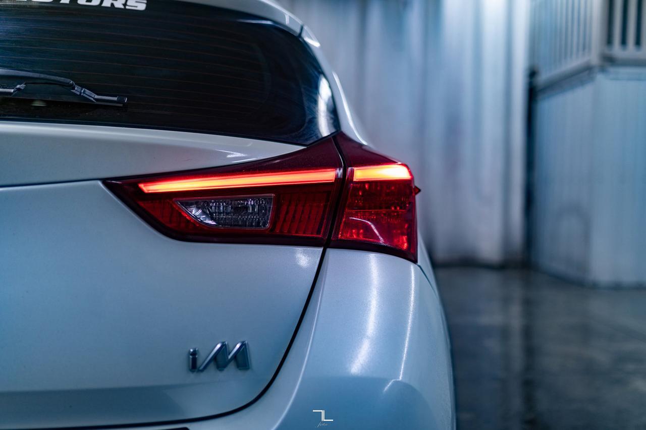 2017 Toyota Corolla iM Hatchback BCam Red Deer AB