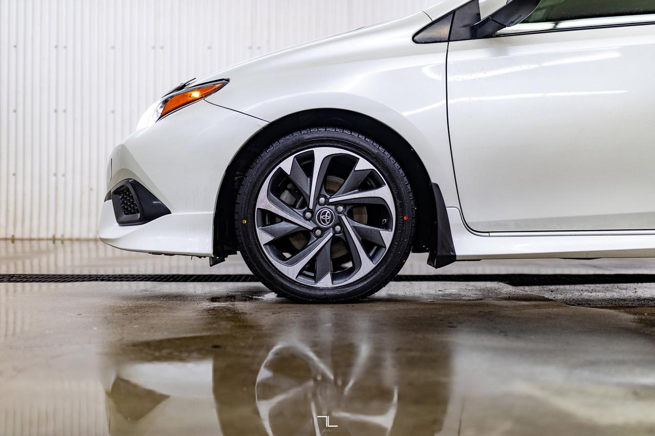 2017 Toyota Corolla iM Hatchback BCam Red Deer AB