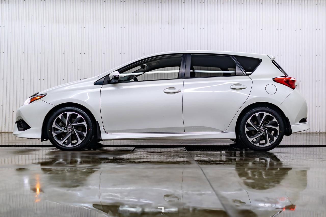 2017 Toyota Corolla iM Hatchback BCam Red Deer AB