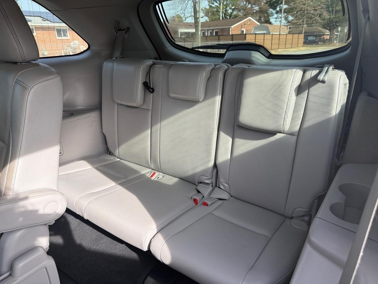 2017 Toyota Highlander Hybrid Limited Platinum, HEATED SEATS, HEATED 2ND ROW, SUNROOF, UNIVERSAL GARAGE DOOR OPENER, POWER LIFTGATE, POWER AND HEATED MIRRORS, MEMORY DRIVER SEAT, CAPTAINS CHAIRS, 3RD ROW, COME AND TEST DRIVE THIS TOYOTA HIGHLANDER TODAY! Norfolk VA