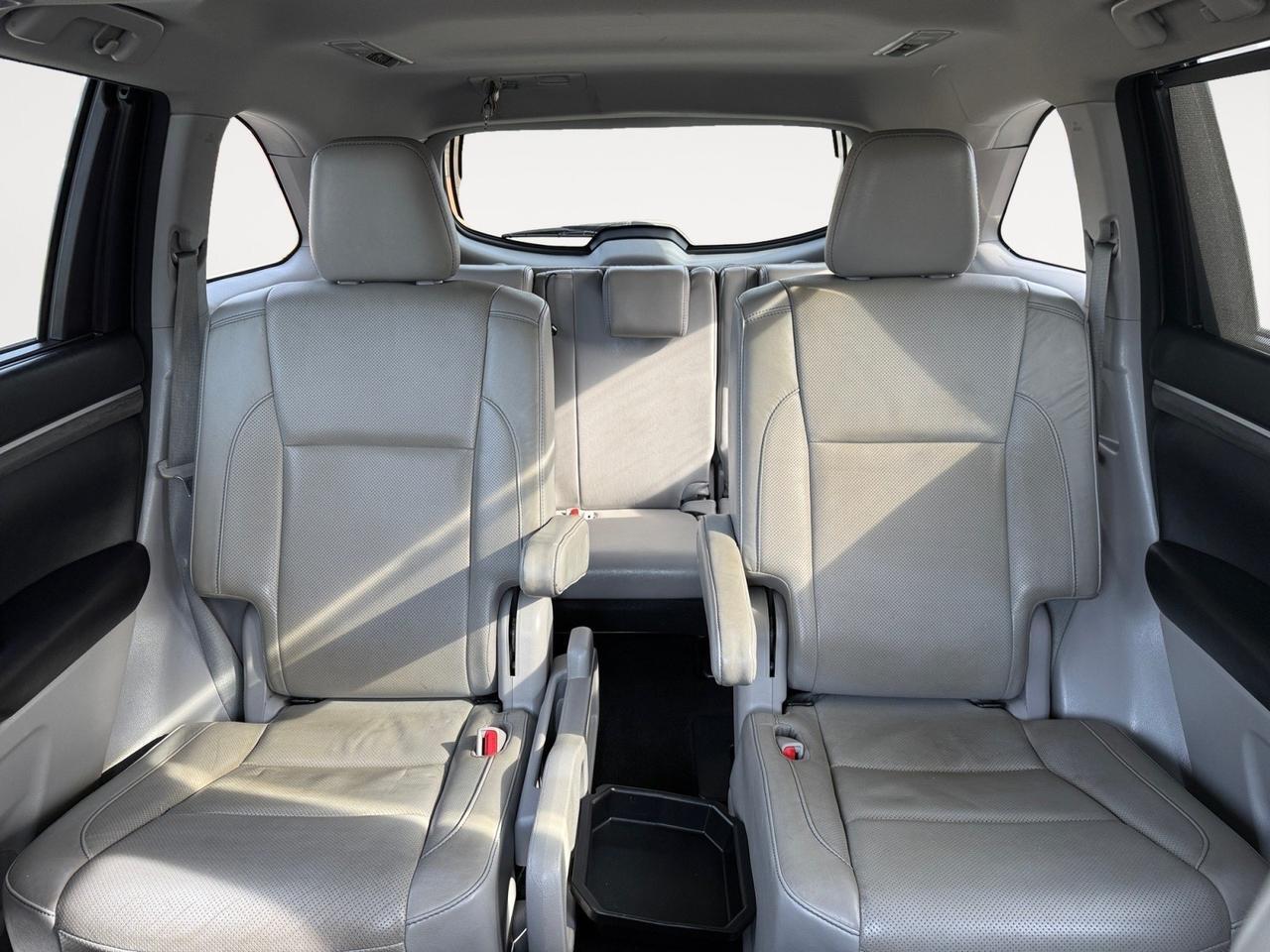 2017 Toyota Highlander Hybrid Limited Platinum, HEATED SEATS, HEATED 2ND ROW, SUNROOF, UNIVERSAL GARAGE DOOR OPENER, POWER LIFTGATE, POWER AND HEATED MIRRORS, MEMORY DRIVER SEAT, CAPTAINS CHAIRS, 3RD ROW, COME AND TEST DRIVE THIS TOYOTA HIGHLANDER TODAY! Norfolk VA