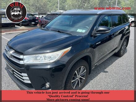 2017_Toyota_Highlander_Hybrid XLE_ Arlington VA