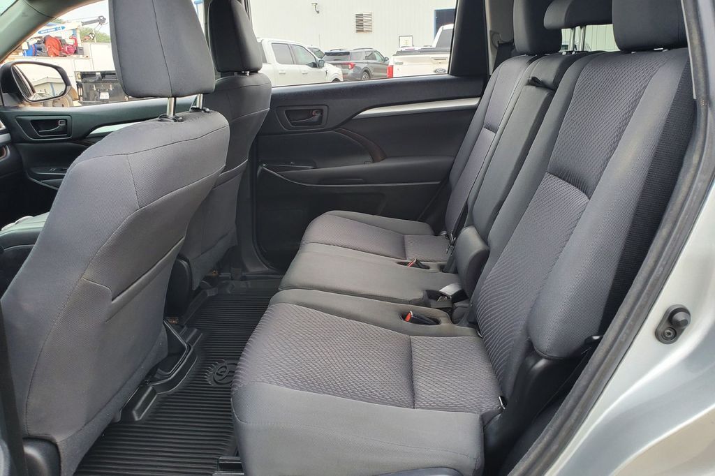 2017 Toyota Highlander LE Hondo TX