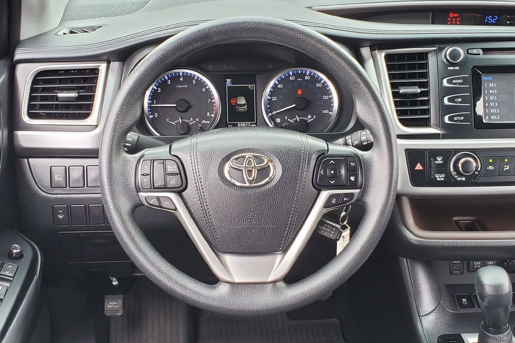 2017 Toyota Highlander LE Hondo TX