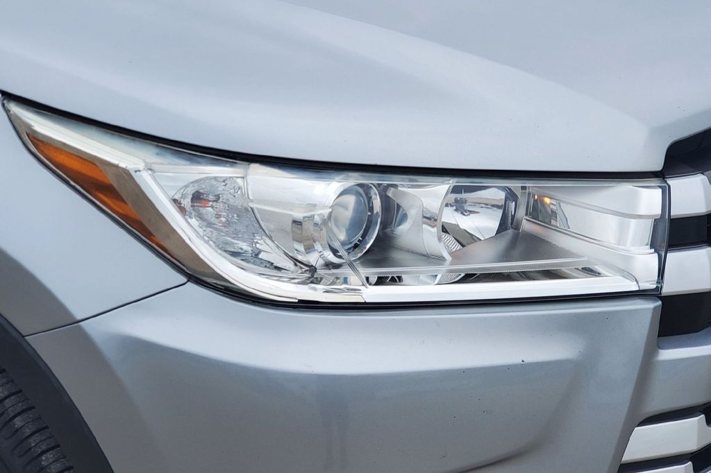 2017 Toyota Highlander LE Hondo TX