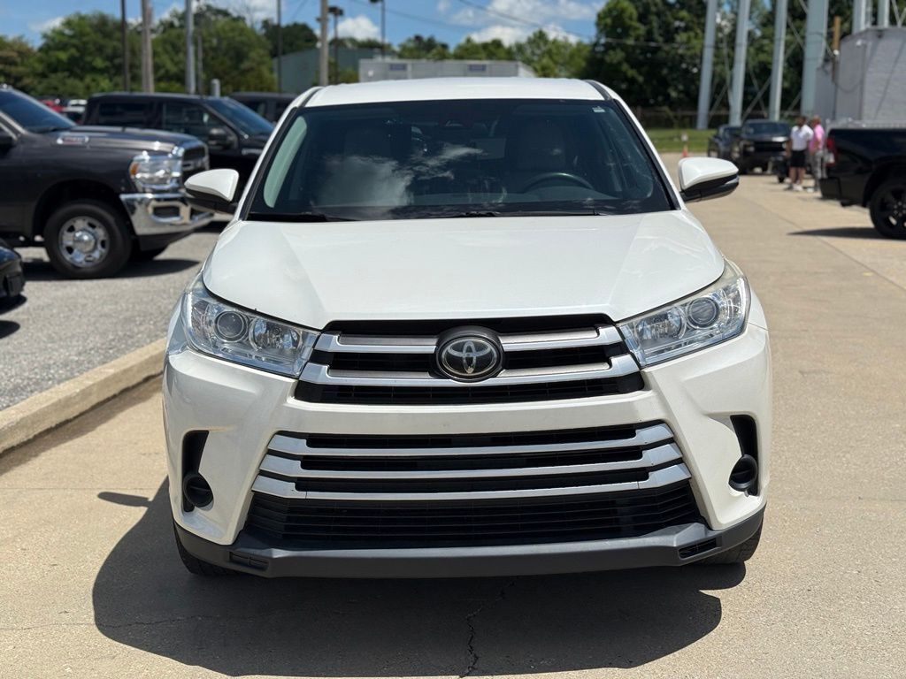 2017 Toyota Highlander LE