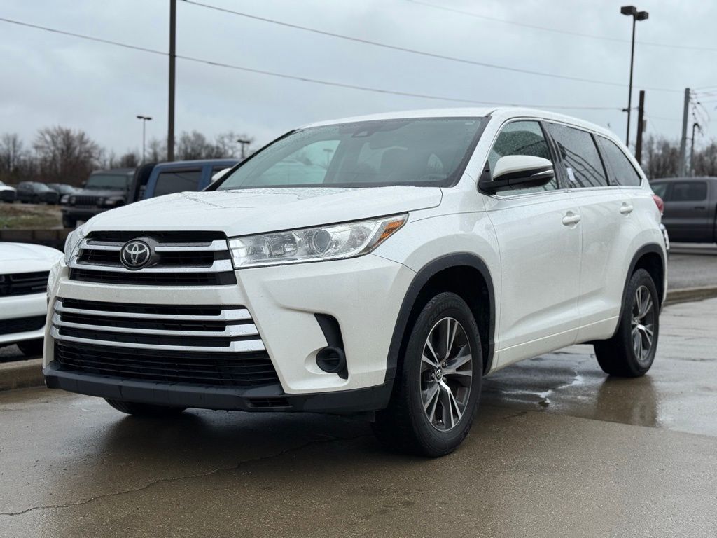 2017 Toyota Highlander LE