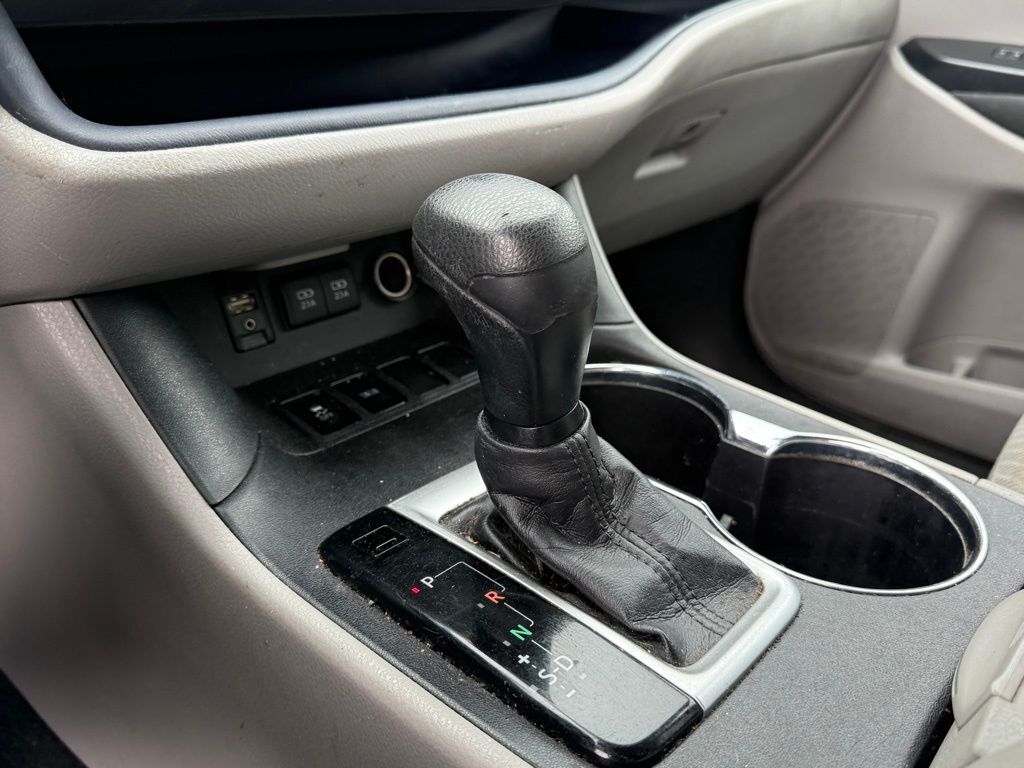 2017 Toyota Highlander LE Crestwood KY