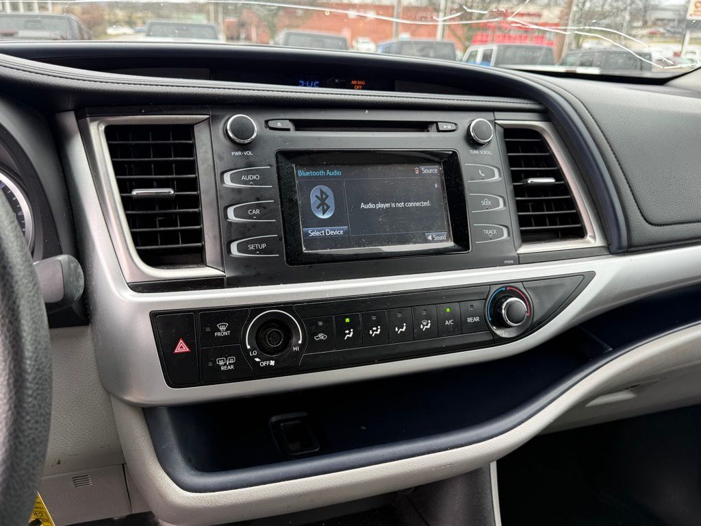 2017 Toyota Highlander LE Crestwood KY