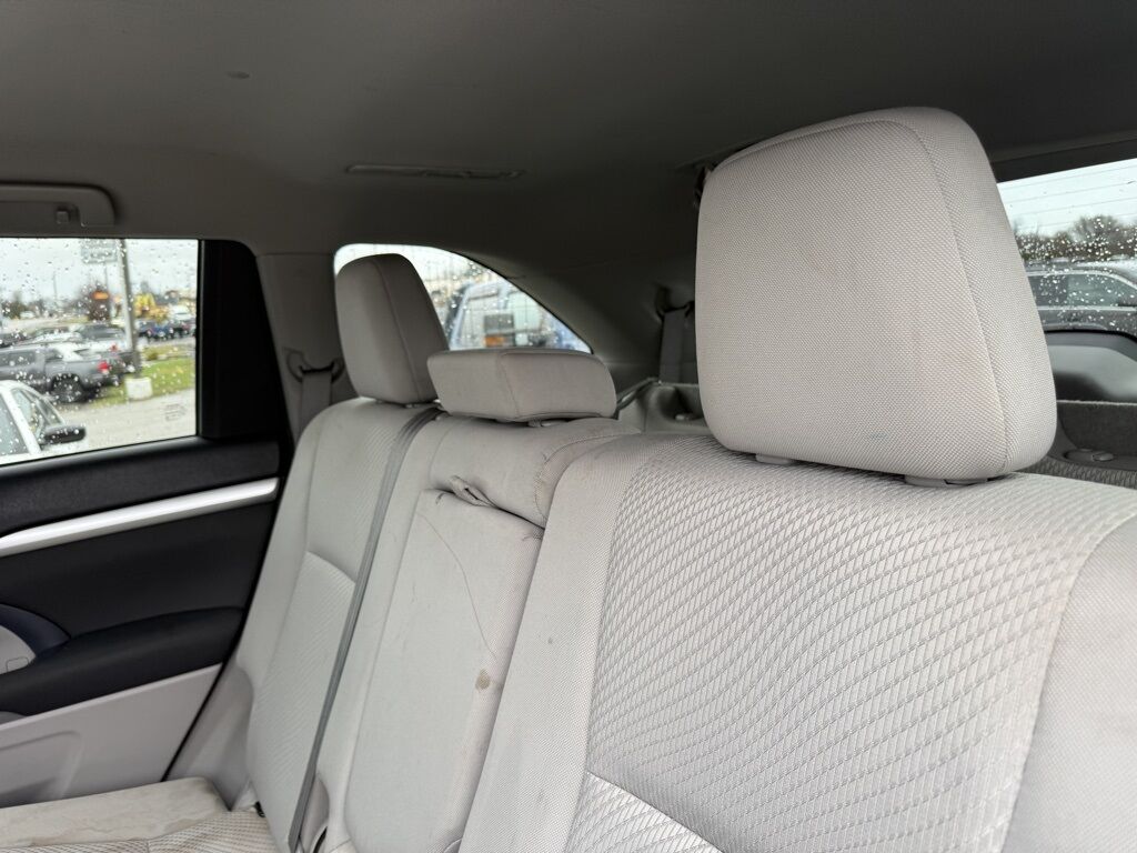 2017 Toyota Highlander LE Crestwood KY