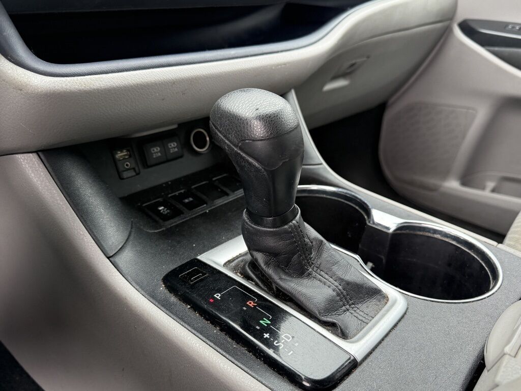 2017 Toyota Highlander LE Crestwood KY