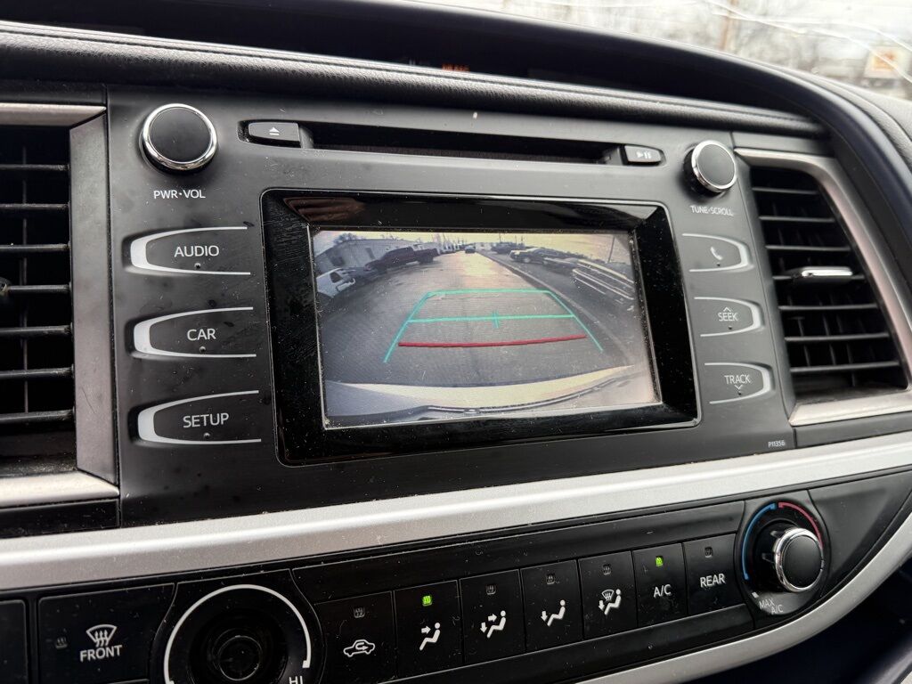 2017 Toyota Highlander LE Crestwood KY