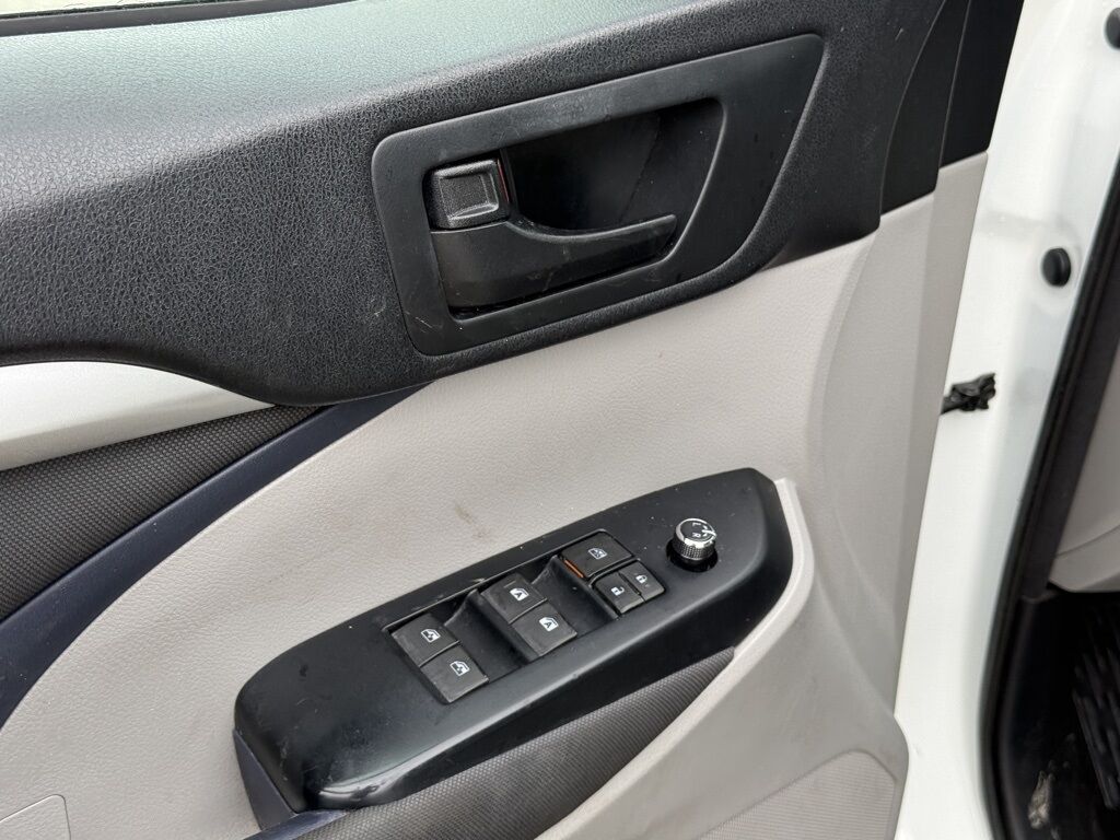 2017 Toyota Highlander LE Crestwood KY