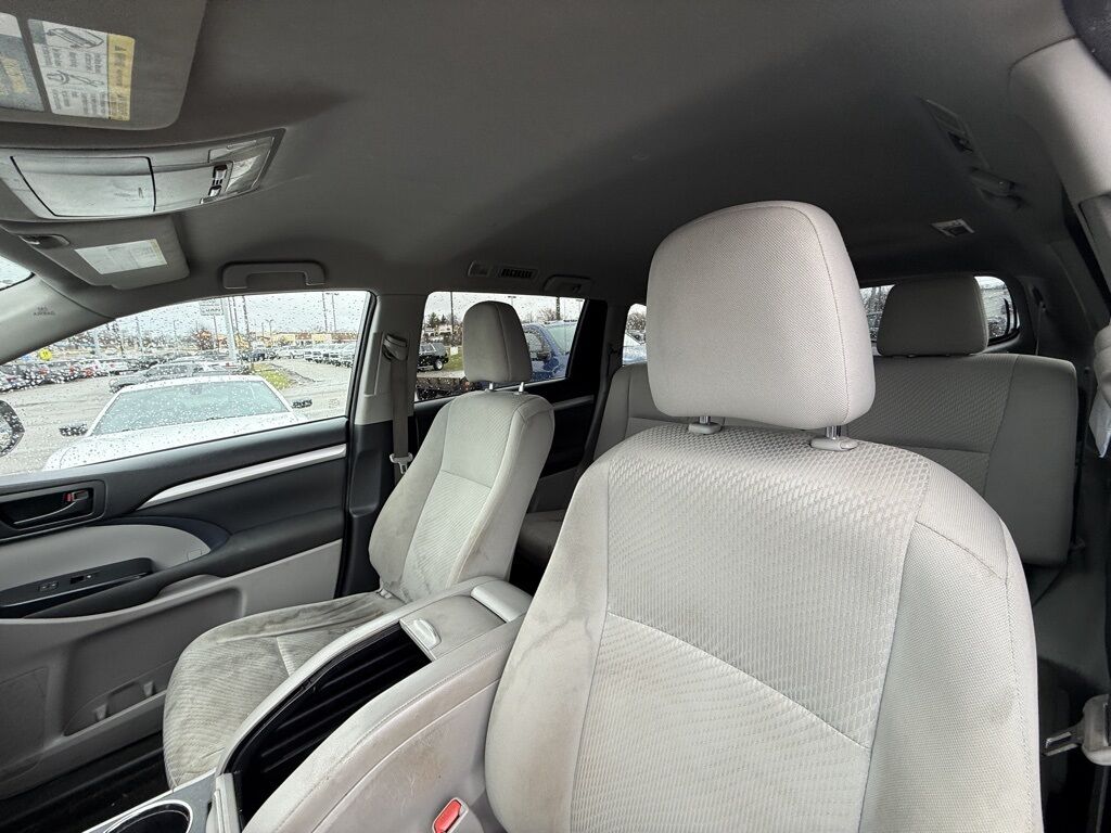 2017 Toyota Highlander LE Crestwood KY