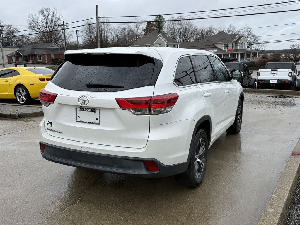 2017 Toyota Highlander LE Crestwood KY