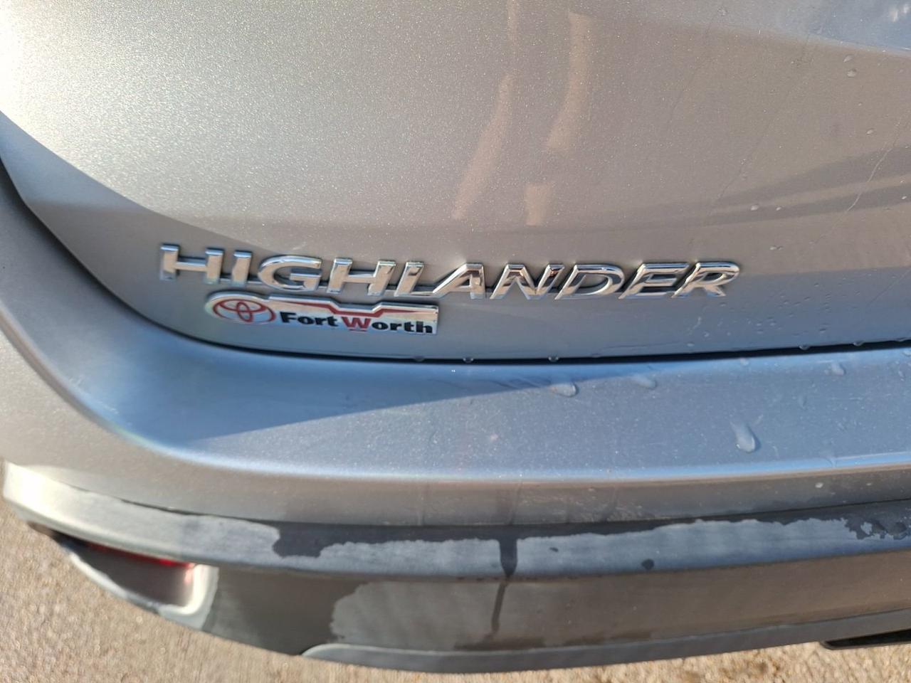 2017 Toyota Highlander LE Hurst TX