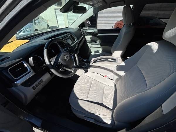 2017 Toyota Highlander LE Mesa AZ