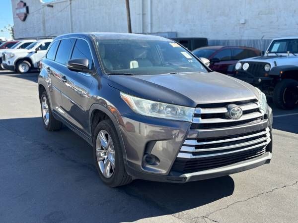 2017 Toyota Highlander LE