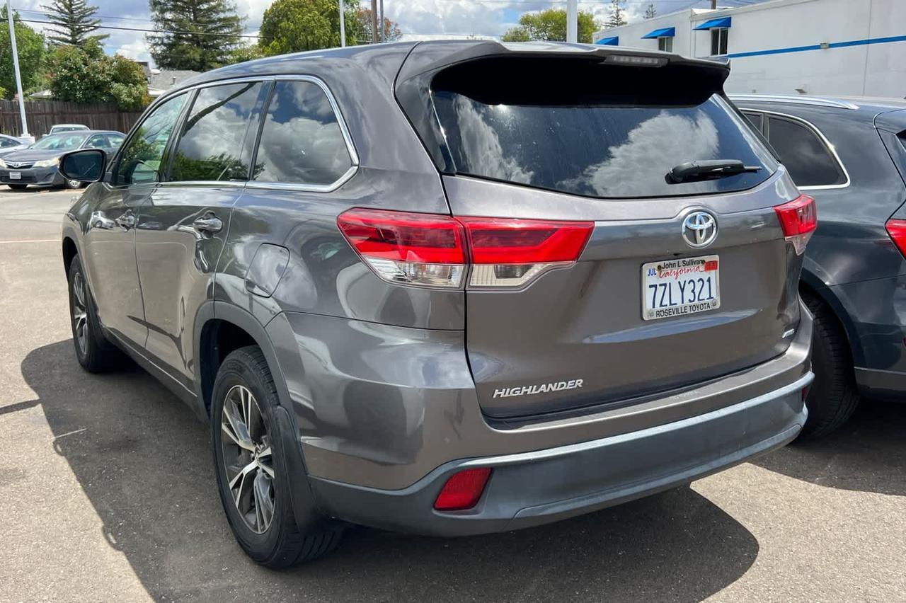 2017 Toyota Highlander LE Roseville CA