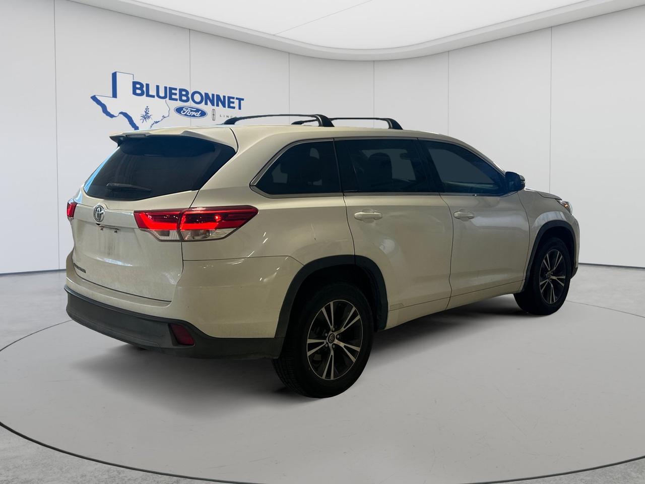 2017 Toyota Highlander LE New Braunfels TX