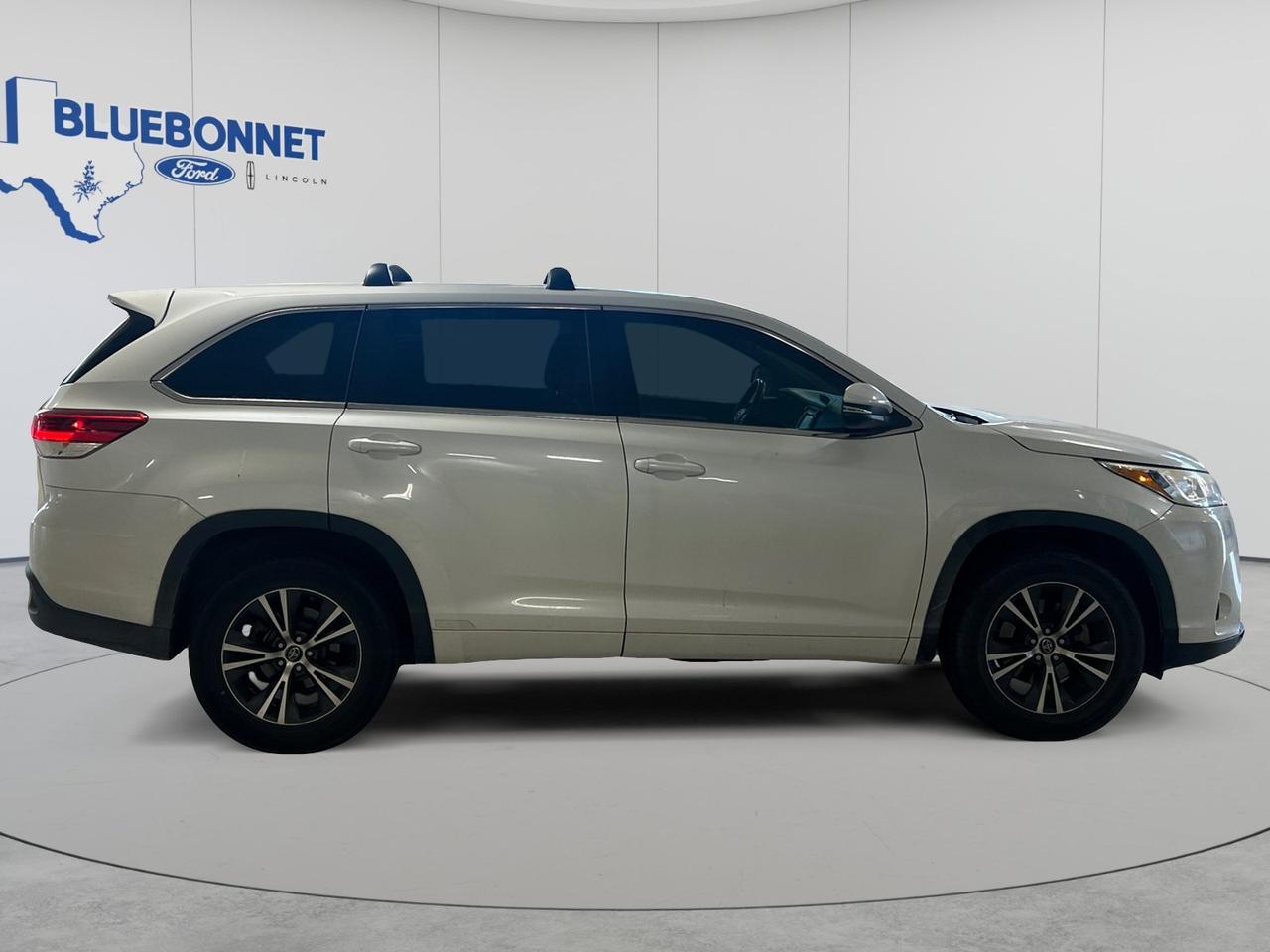 2017 Toyota Highlander LE New Braunfels TX