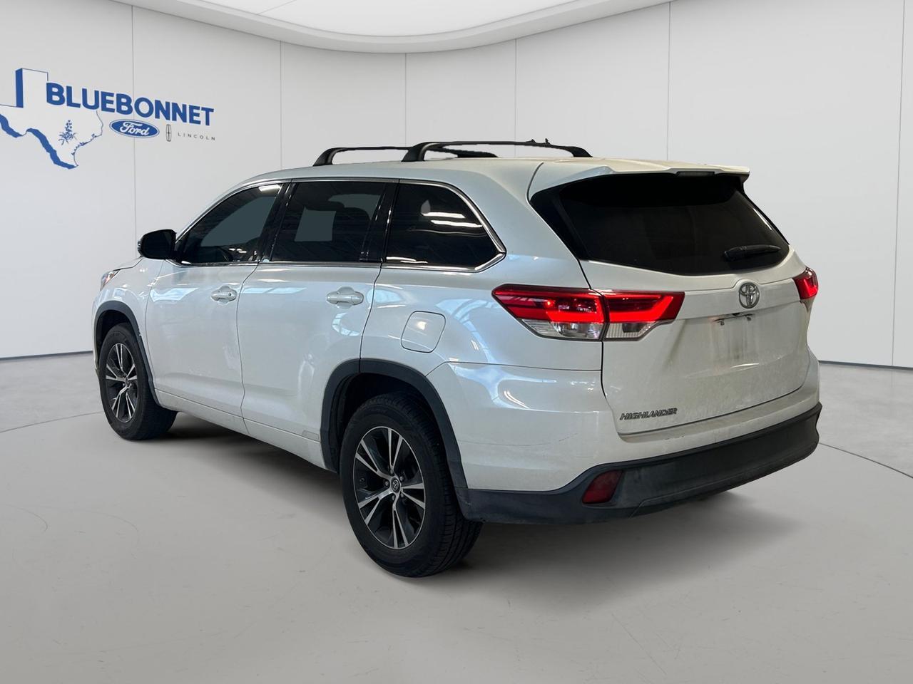 2017 Toyota Highlander LE New Braunfels TX