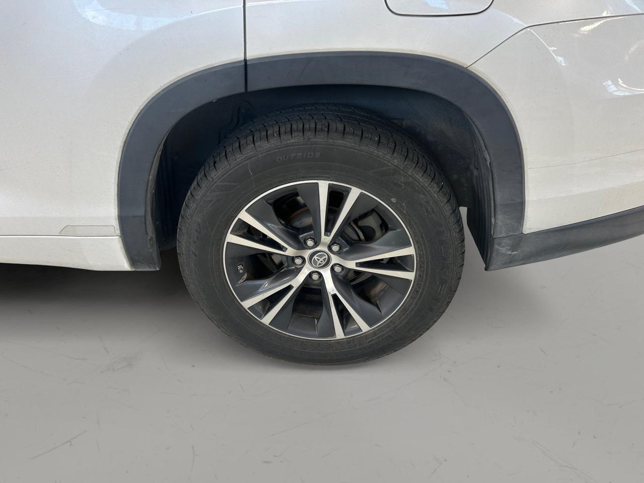 2017 Toyota Highlander LE New Braunfels TX