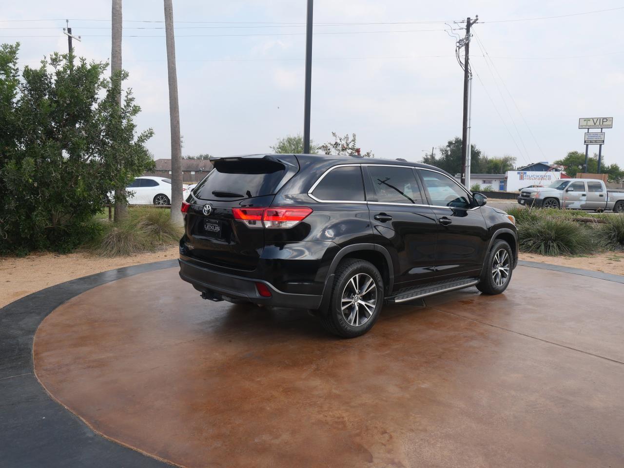 2017 Toyota Highlander LE