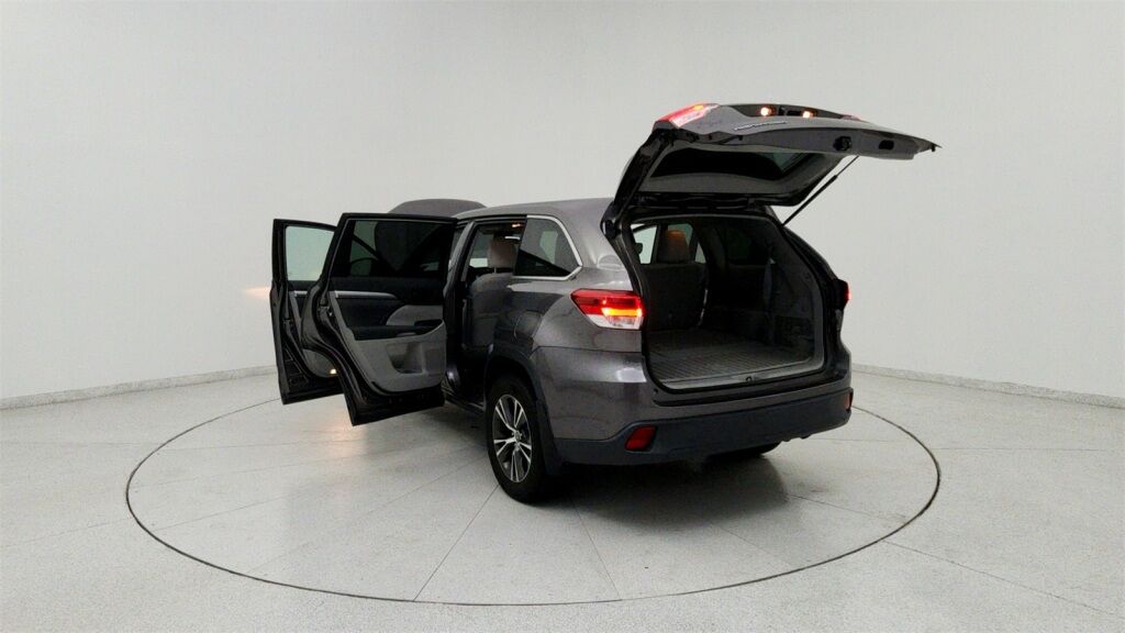 2017 Toyota Highlander LE Laurel MD
