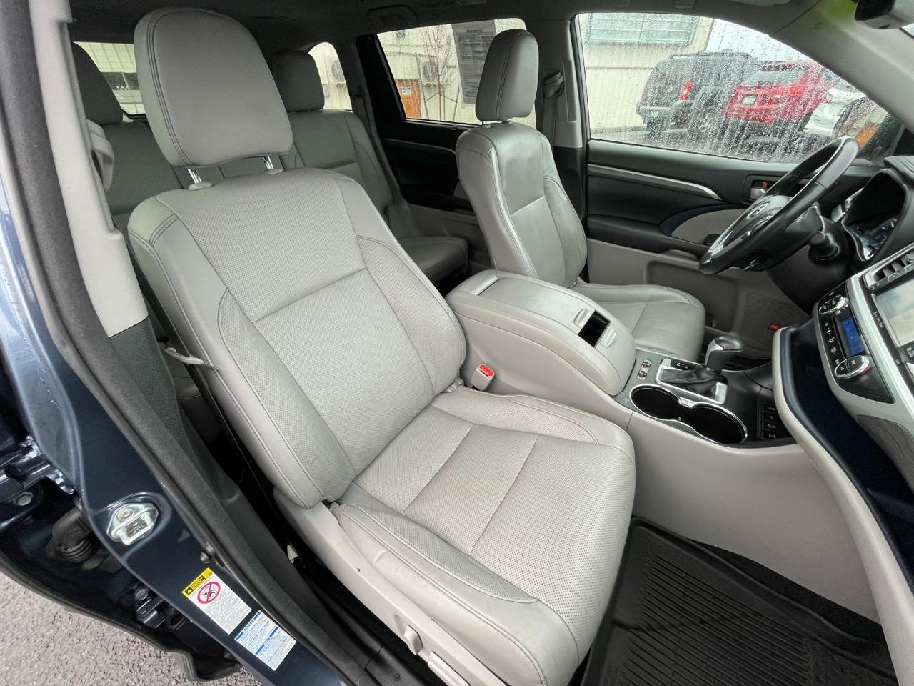 2017 Toyota Highlander Limited | Limited Platinum Spokane WA