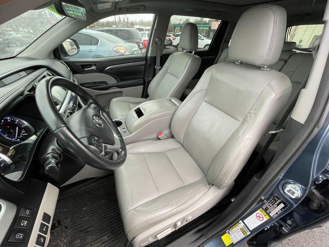 2017 Toyota Highlander Limited | Limited Platinum Spokane WA