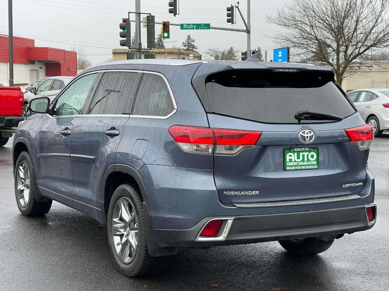 2017 Toyota Highlander Limited | Limited Platinum