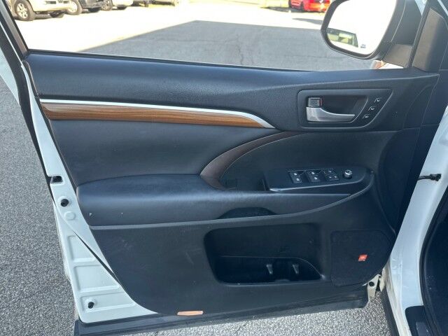 2017 Toyota Highlander Limited Cleveland OH