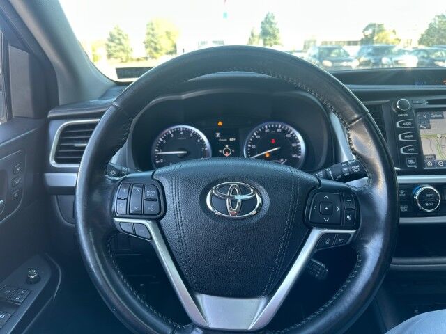 2017 Toyota Highlander Limited Cleveland OH