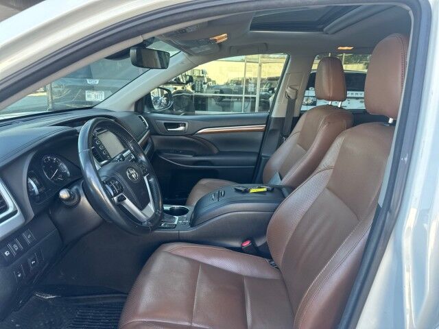 2017 Toyota Highlander Limited Cleveland OH