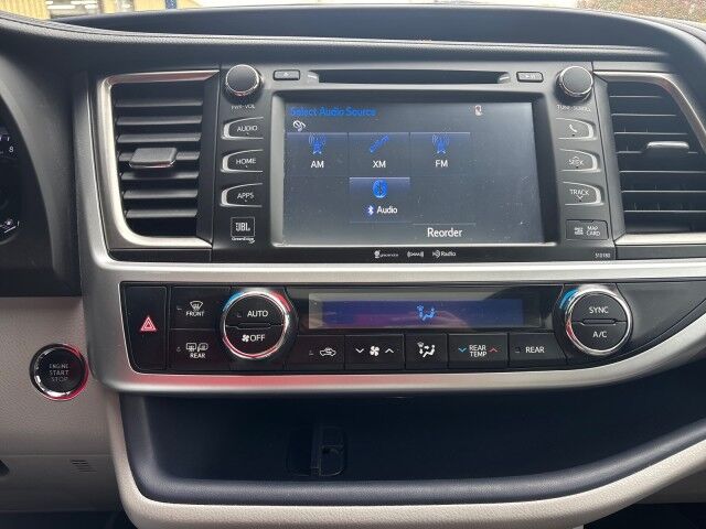 2017 Toyota Highlander Limited Cleveland OH