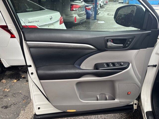 2017 Toyota Highlander Limited Cleveland OH