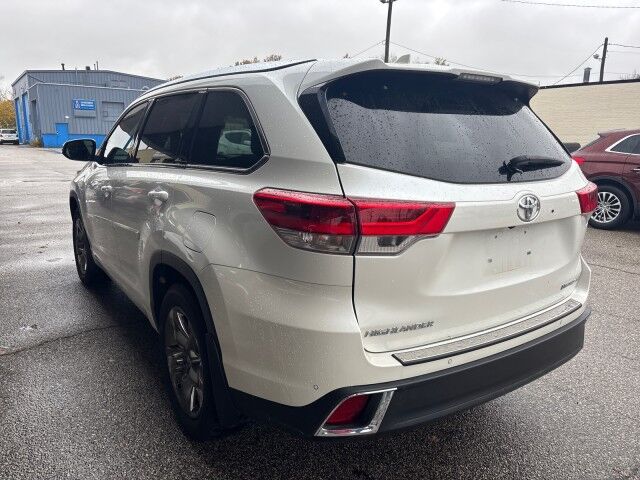 2017 Toyota Highlander Limited Cleveland OH