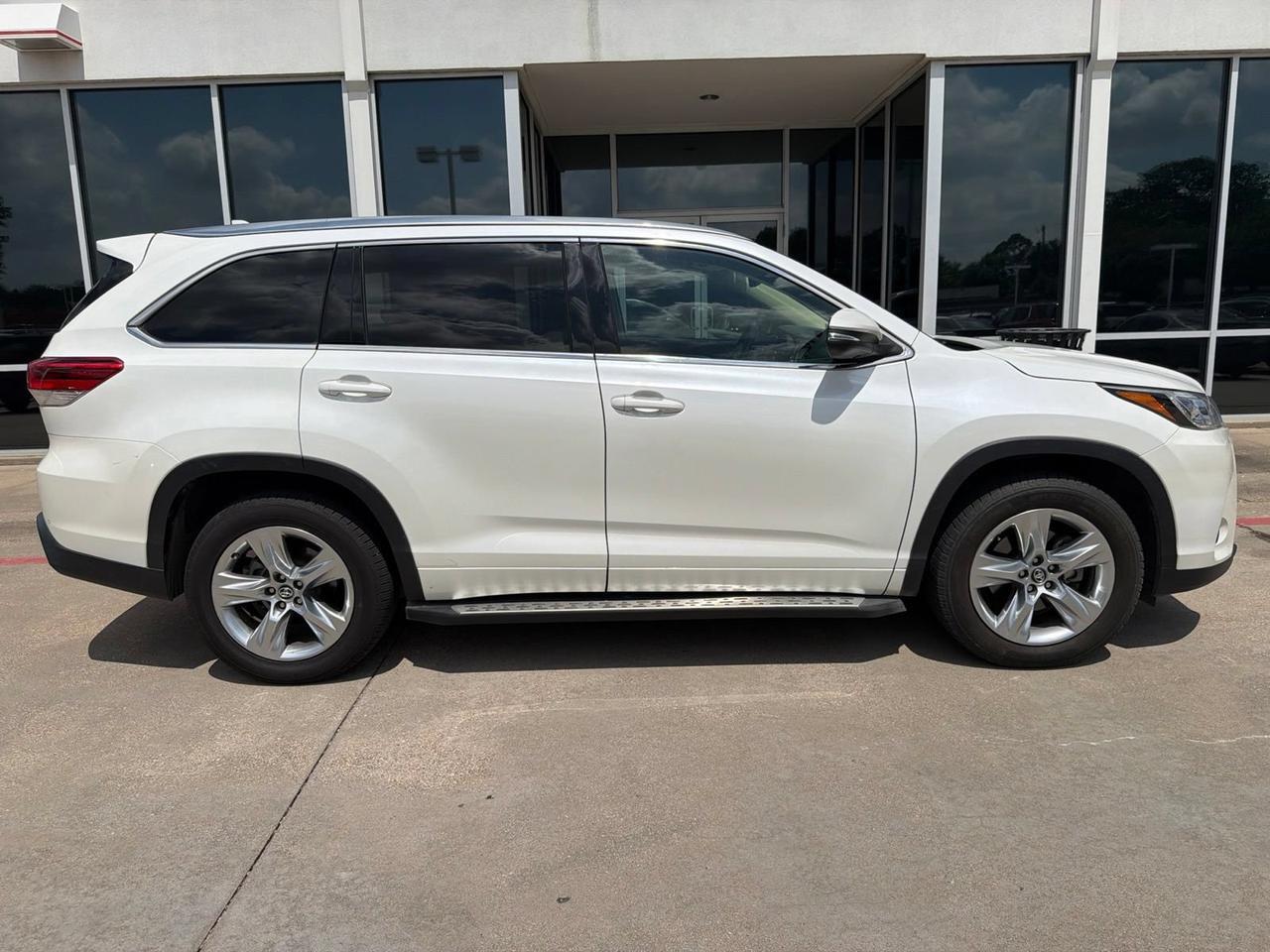 2017 Toyota Highlander Limited Hurst TX