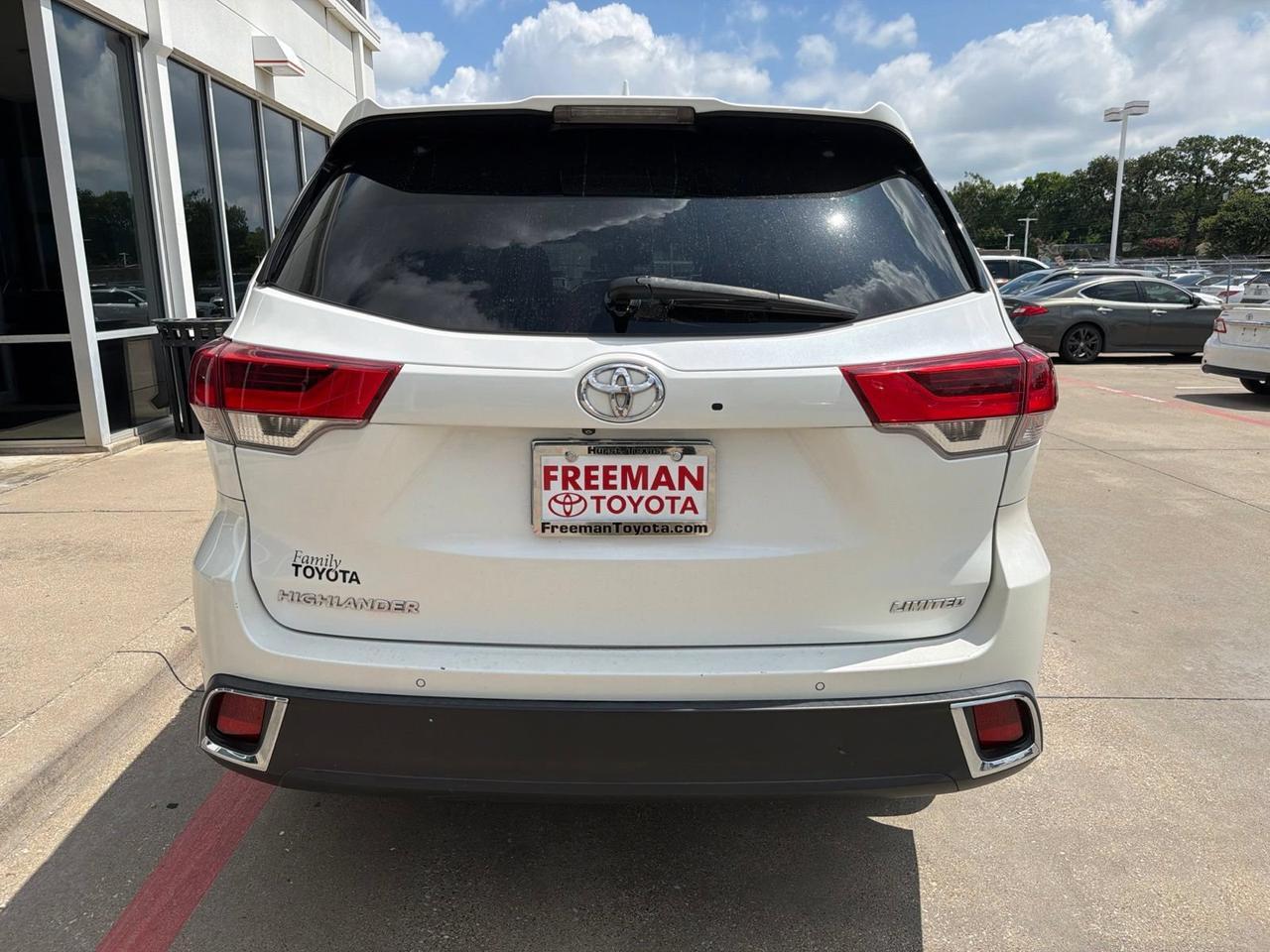 2017 Toyota Highlander Limited Hurst TX