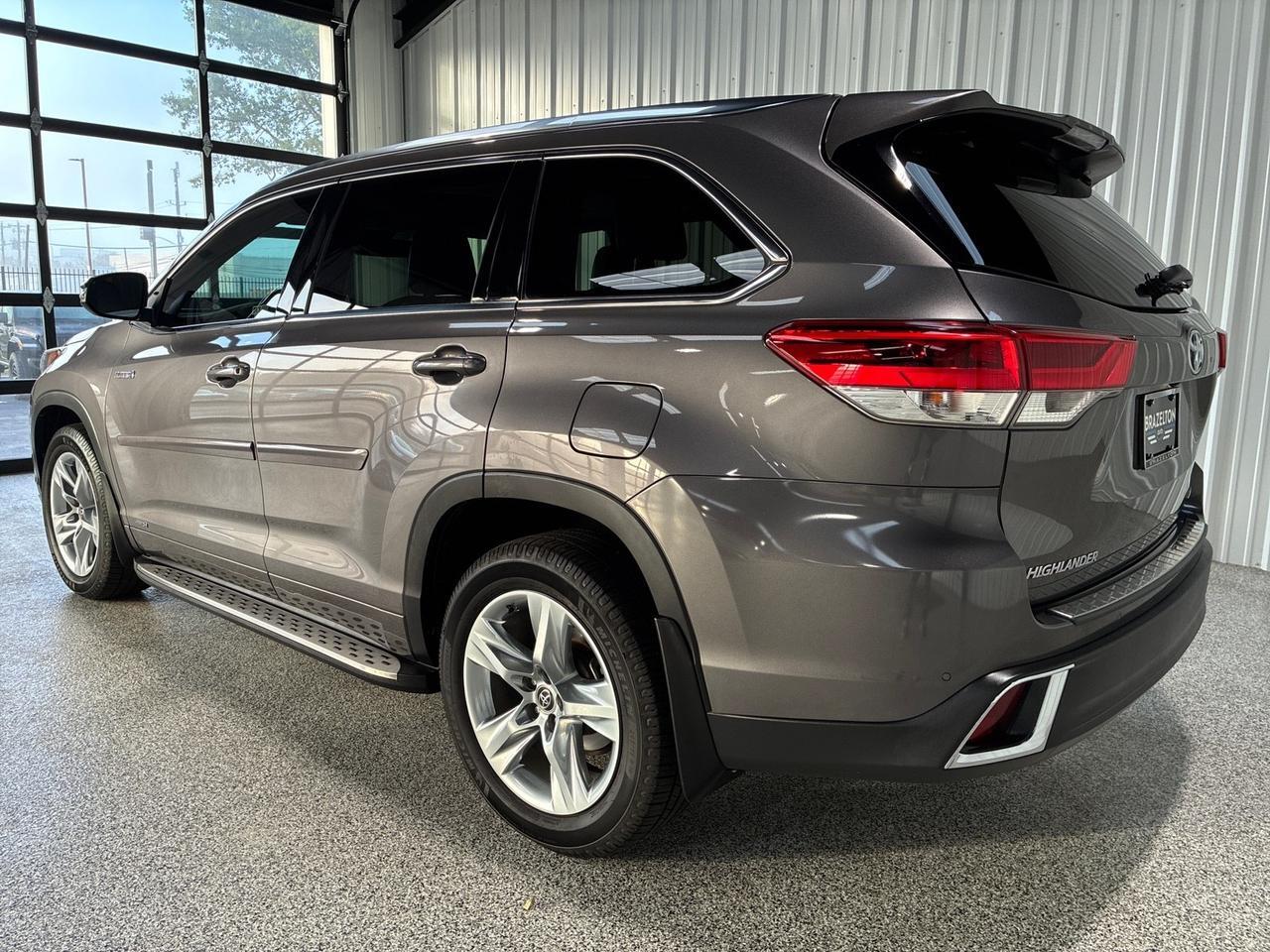 2017 Toyota Highlander Limited Hybrid, Buckets, Low Miles