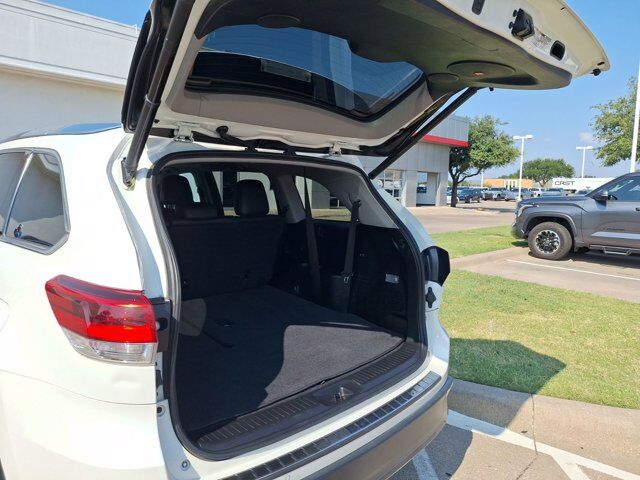 2017 Toyota Highlander Limited Platinum Hurst TX