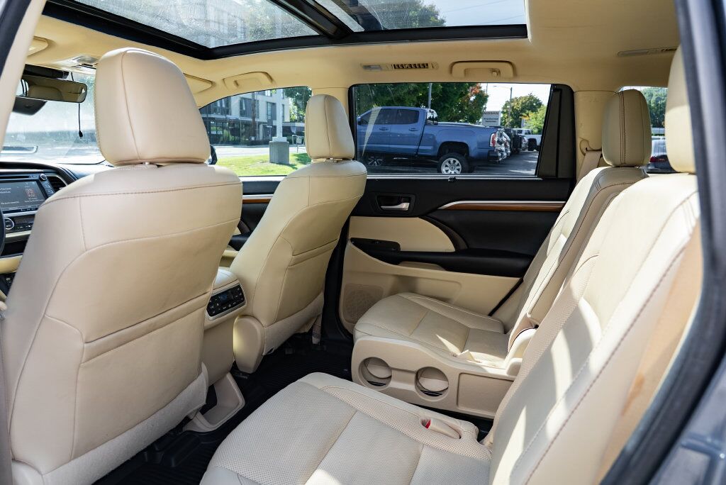 2017 Toyota Highlander Limited Platinum Beaverton OR