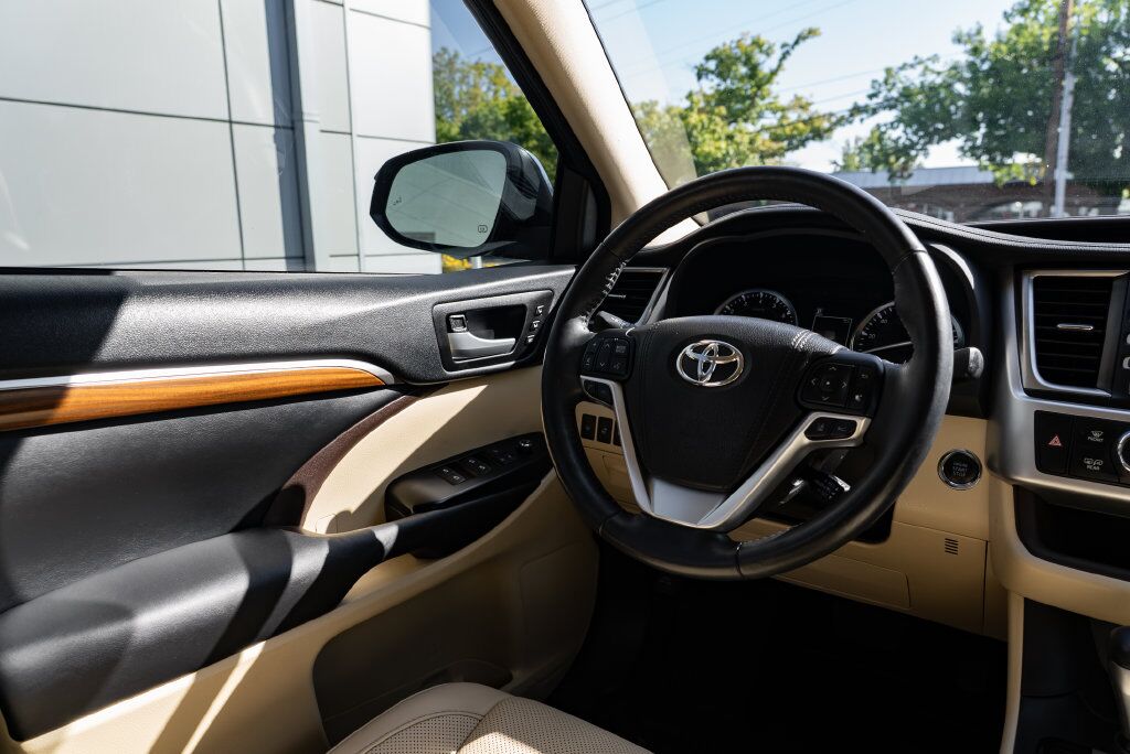 2017 Toyota Highlander Limited Platinum Beaverton OR