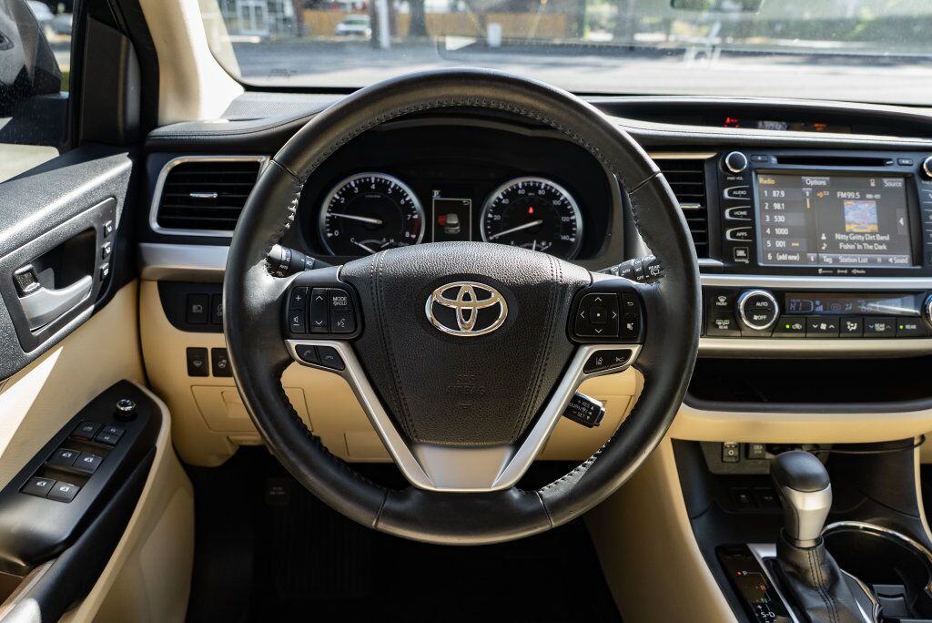2017 Toyota Highlander Limited Platinum Beaverton OR