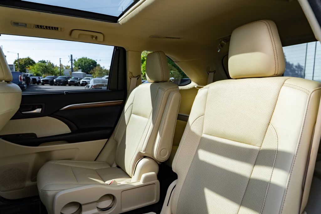2017 Toyota Highlander Limited Platinum Beaverton OR